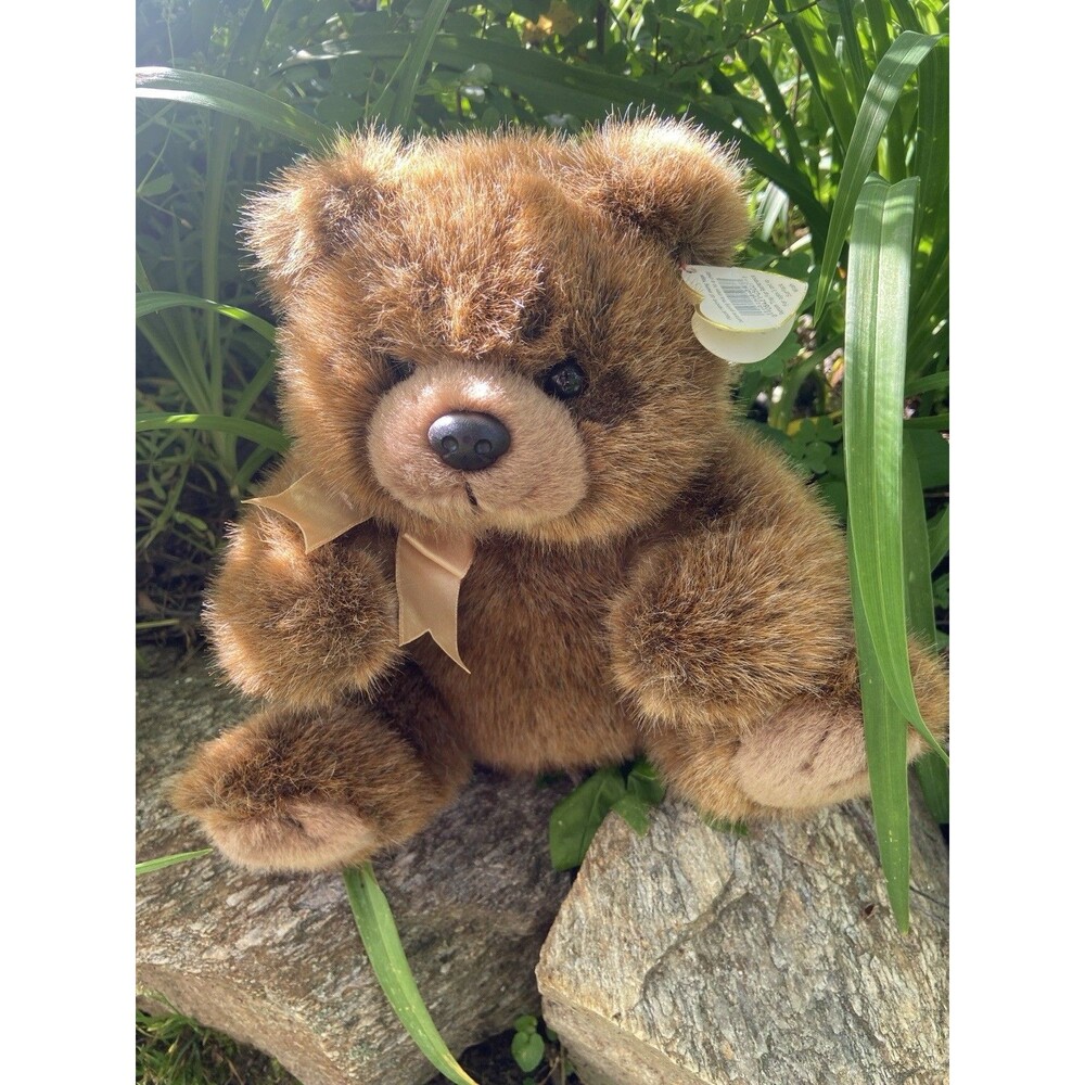 Ty Classics Magee Bear with Bow Sitting Teddy 9.5 inch with Heart Paper tag 1998 - Picture 5 of 5